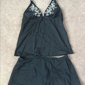 Mossimo supply co tankini with skirt bottoms